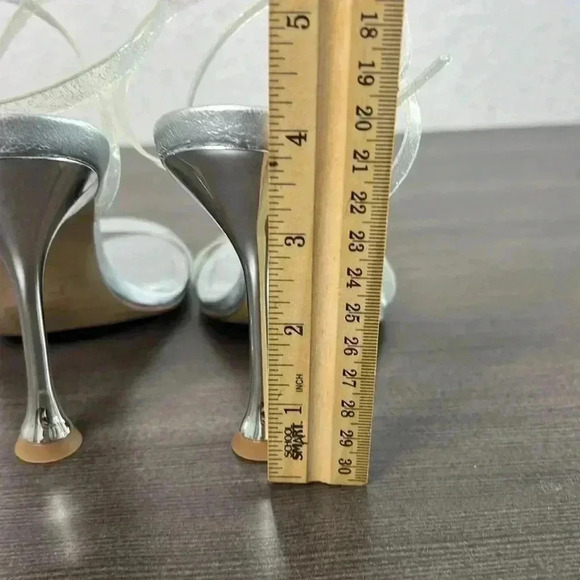 Marc Fisher Calitsy Sandal Strappy Heeled Metallic Silver Women’s Size 6.5 - Picture 6 of 7